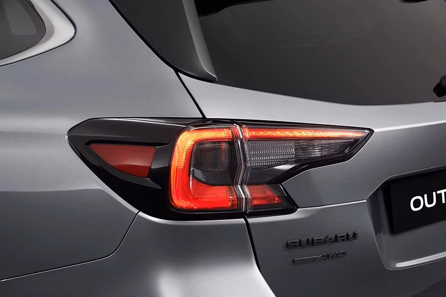 Subaru Outback - ĀRPUSE & SALONS