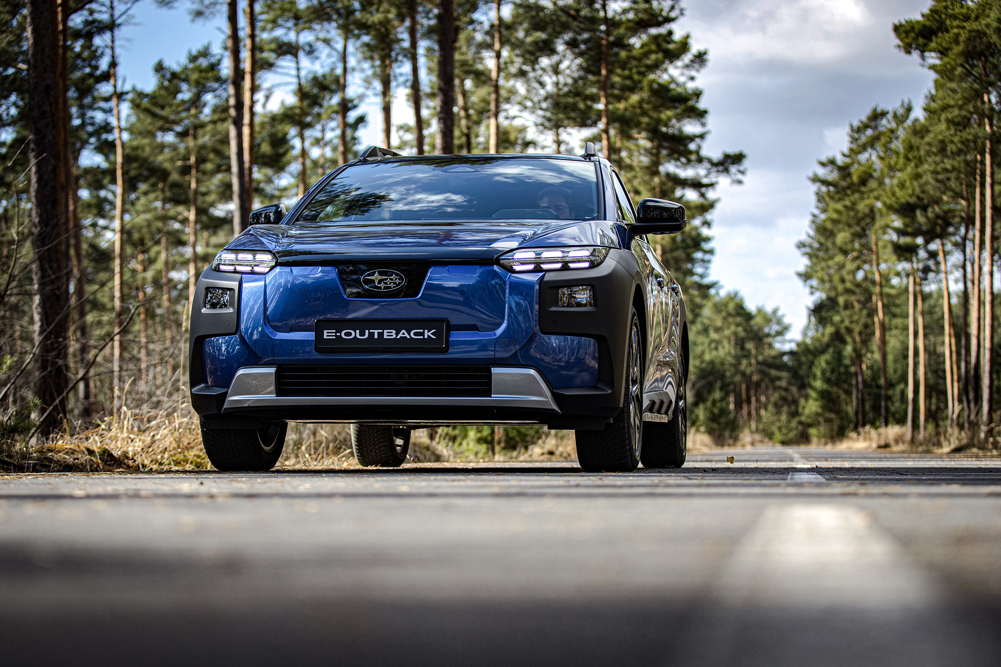 Subaru e-Outback gaitas dinamika un vadāmība uz asfalta